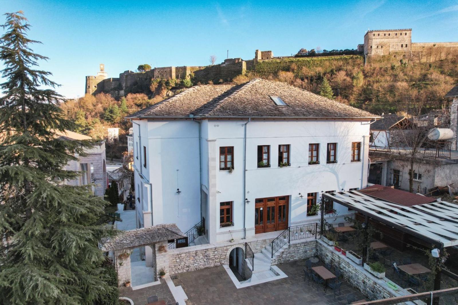 Hotel Bineri Гірокастра Екстер'єр фото