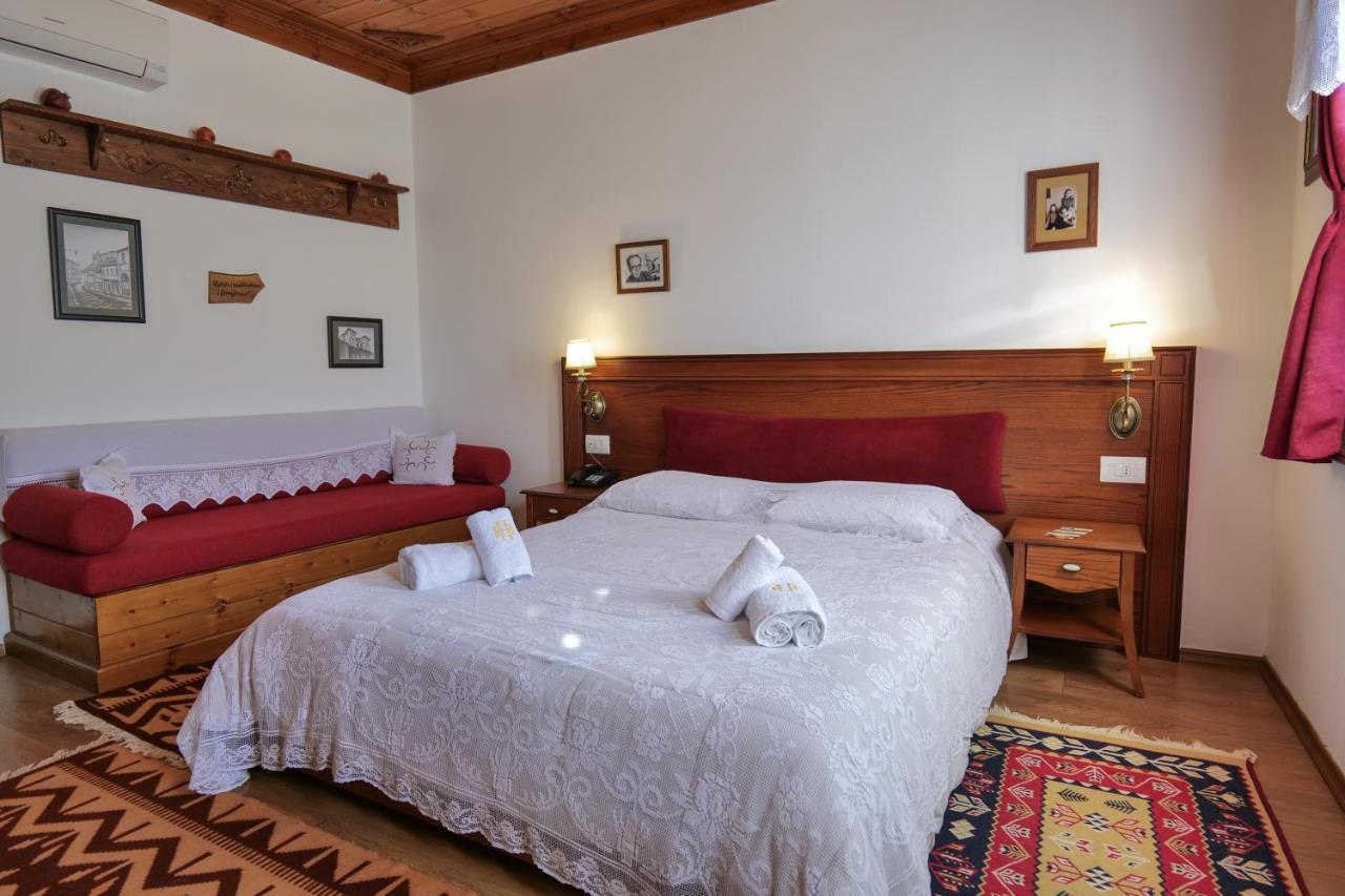 Hotel Bineri Гірокастра Екстер'єр фото