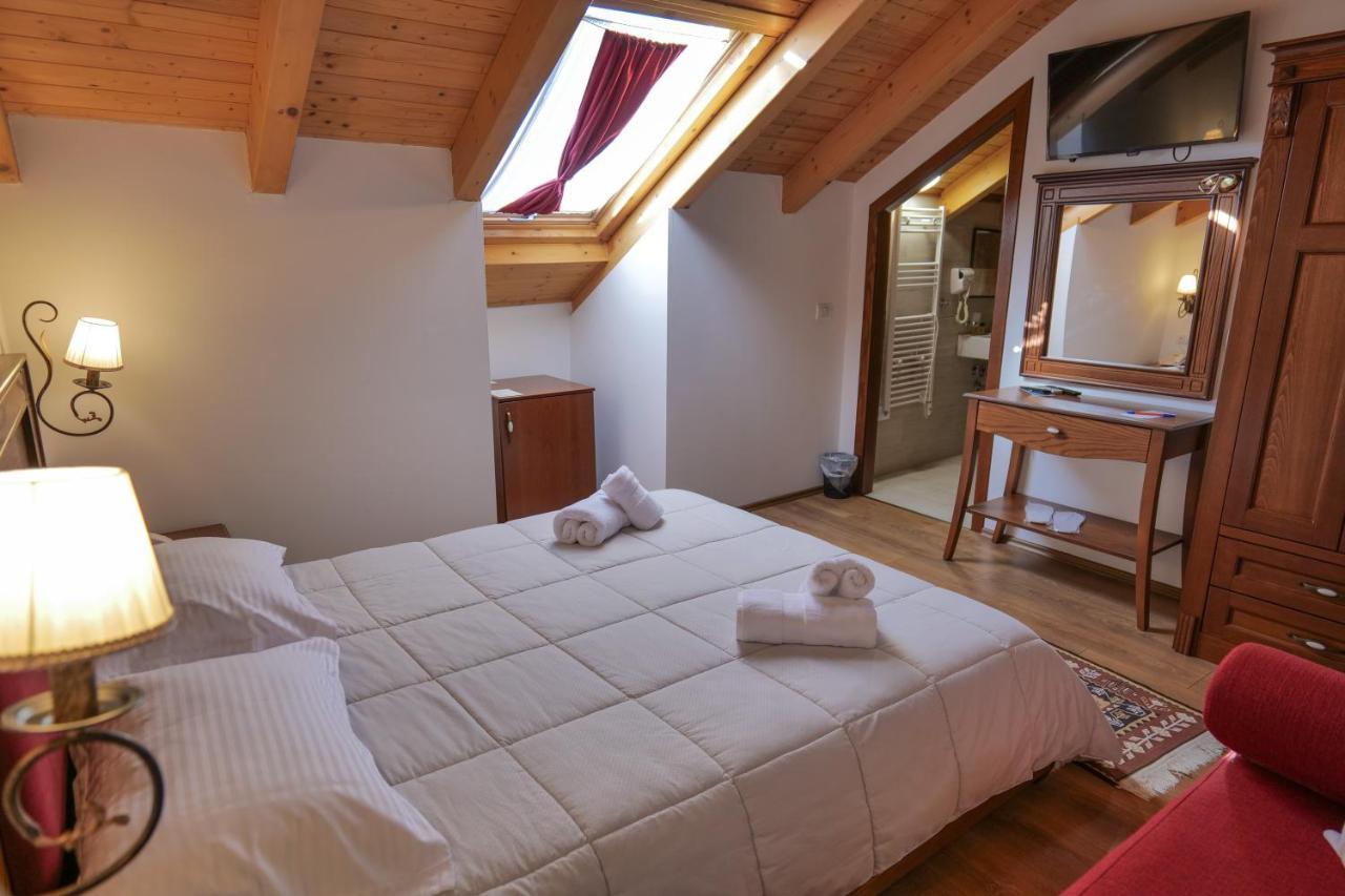 Hotel Bineri Гірокастра Екстер'єр фото