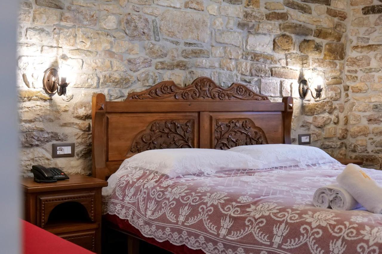 Hotel Bineri Гірокастра Екстер'єр фото