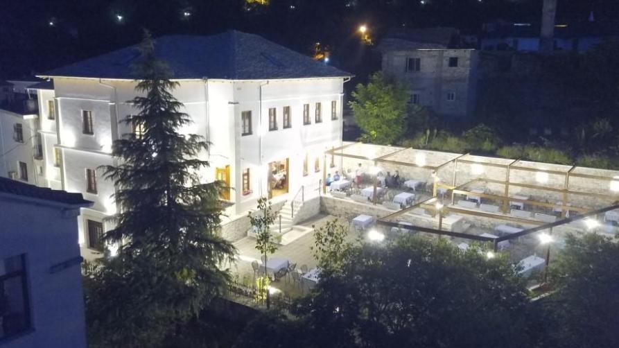 Hotel Bineri Гірокастра Екстер'єр фото